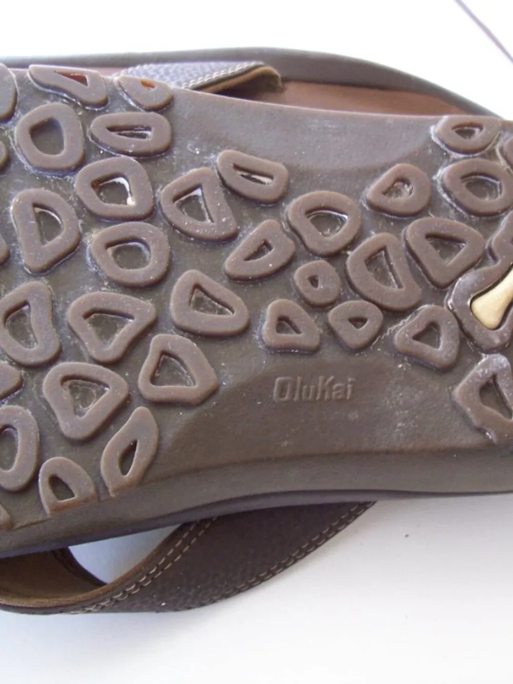 Olukai Flip-Flops Size 10 Brown with Brown Leather Footbed - Picture 3 of 4